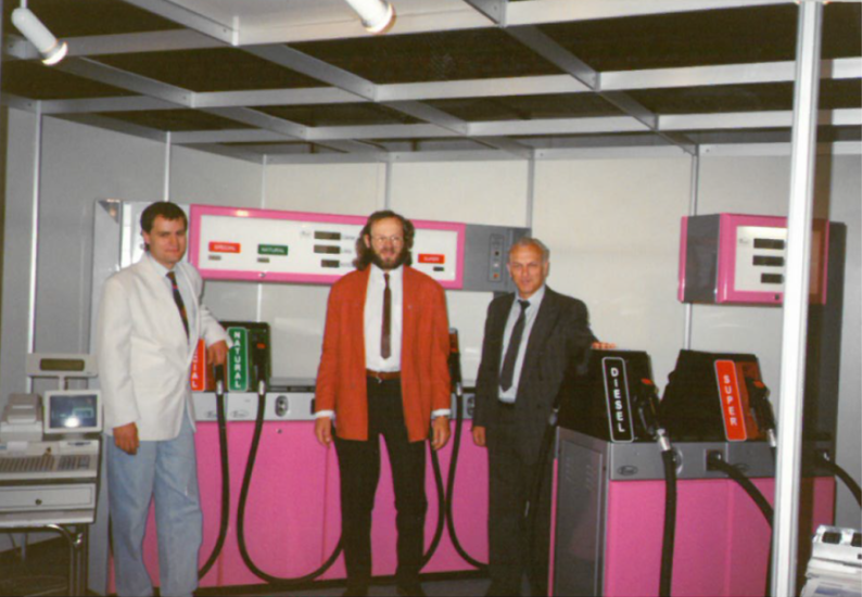 1994 - Erste Ausstellung 1994 - První stojany na výstavě